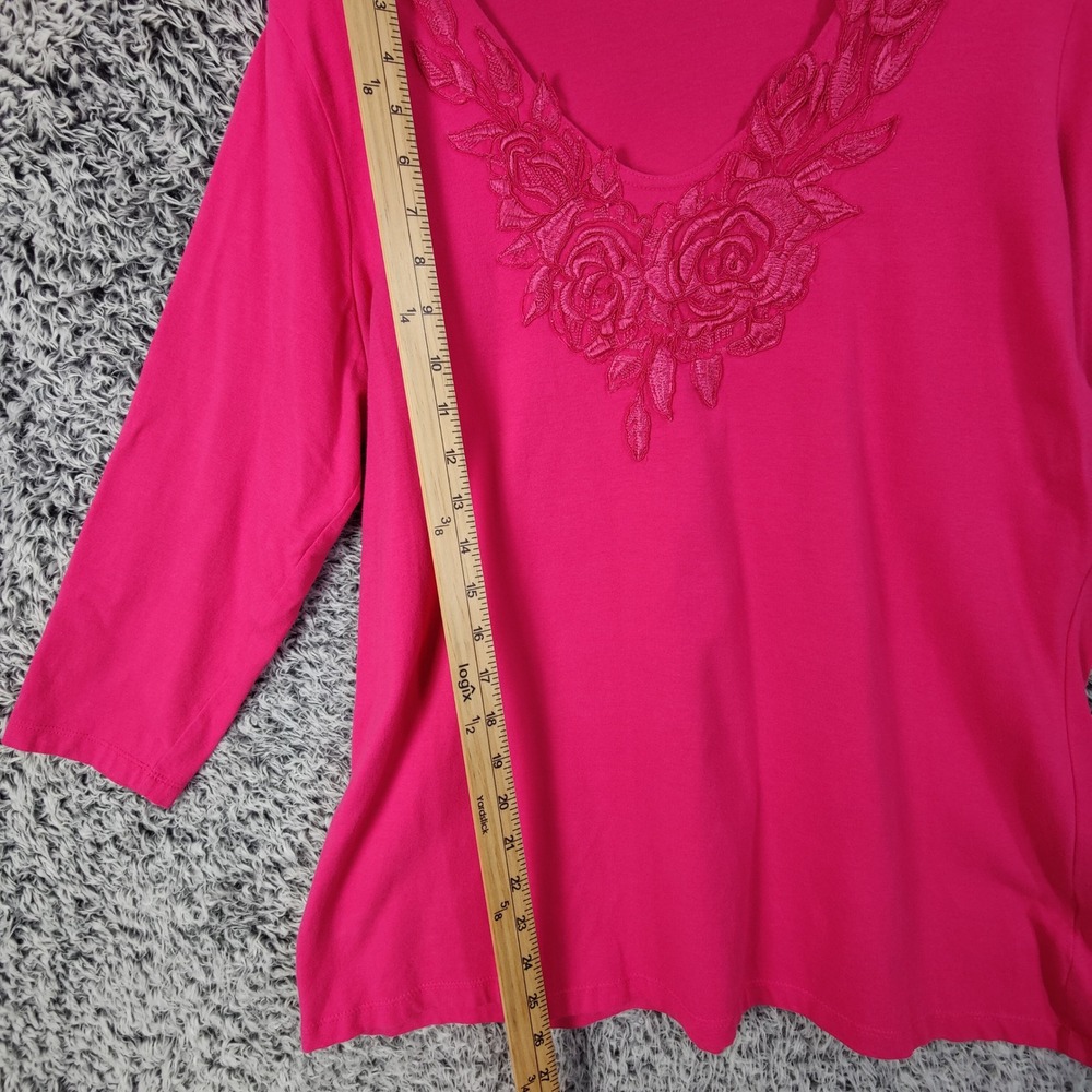 Susan Graver Womens Large Top Bright Pink‎ 3/4 Sleeve Embroidered Floral V-Neck - Picture 4 of 7